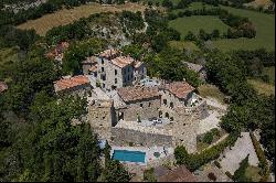 Valtiberina Castle: a historic retreat blending nature and modernity