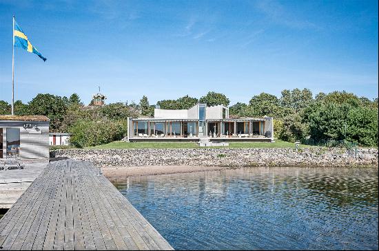 Architectural Masterpiece on a Waterfront Property