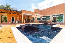 House near the golf course in Terras de São José I Condominium