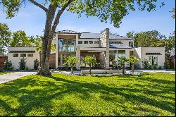 Dramatic New Home with Ground Floor Media Room