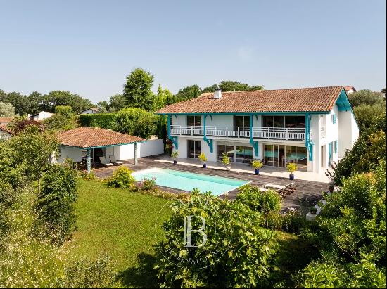 ARBONNE, 270 sqm HOUSE WITH MOUNTAIN VIEW