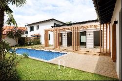 BIARRITZ ANGLET, CONTEMPORARY HOUSE OF 250 sqm, HEATED SWIMMING POOL