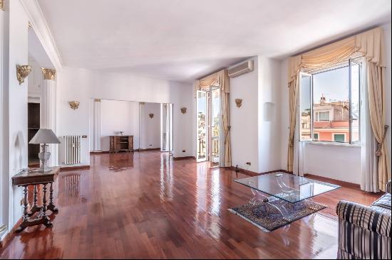 Apartment for sale in Roma (Italy)