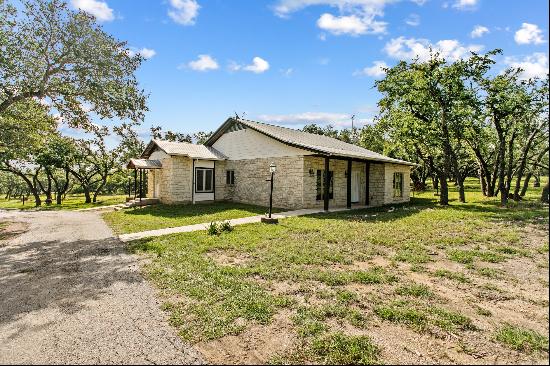 440 Leaning Oak Trail, Dripping Springs, TX, 78620, USA