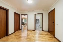 Flat, 3 bedrooms, for Sale