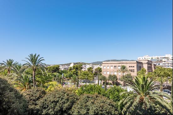 Apartment with balcony