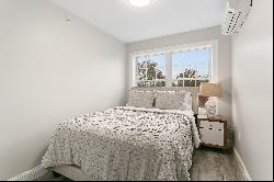 Spacious Light-Filled 1BR Apartment with Modern Amenities