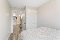 Spacious Light-Filled 1BR Apartment with Modern Amenities