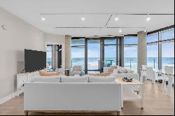 Expansive Luxury Oceanfront Living