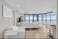 Expansive Luxury Oceanfront Living