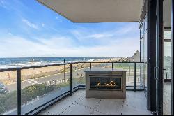 Expansive Luxury Oceanfront Living