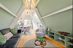 Fully renovated, bright double upper house in the heart of Jordaan Amsterdam!