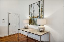 Charming Condo in an Unbeatable Buckhead Location