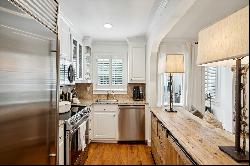 Charming Condo in an Unbeatable Buckhead Location