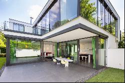 High-class villa with guest house in an exclusive location in Bergisch Gladbach