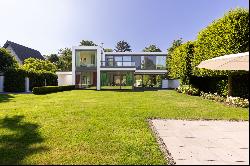 High-class villa with guest house in an exclusive location in Bergisch Gladbach