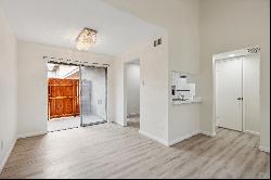 Charming Townhome, Move-In Ready Bliss