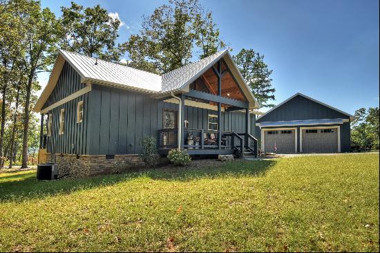 Charming Mountain Retreat with Beautiful Views