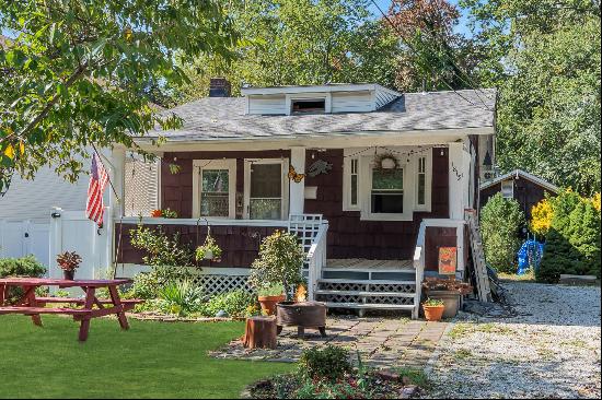 Beach Cottage with Back House