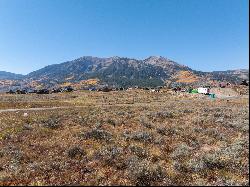 Exceptional 1-Acre Parcel Offering an Ideal Setting