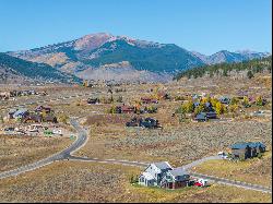 Exceptional 1-Acre Parcel Offering an Ideal Setting