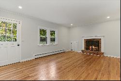 Charming Colonial in Wilton