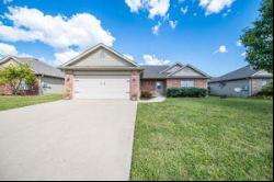 5807 Mahon Dr, Columbia MO 65201