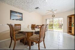 81 Simonton Cir, Weston FL 33326