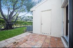 81 Simonton Cir, Weston FL 33326