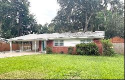 705 Cross Street, Niceville FL 32578