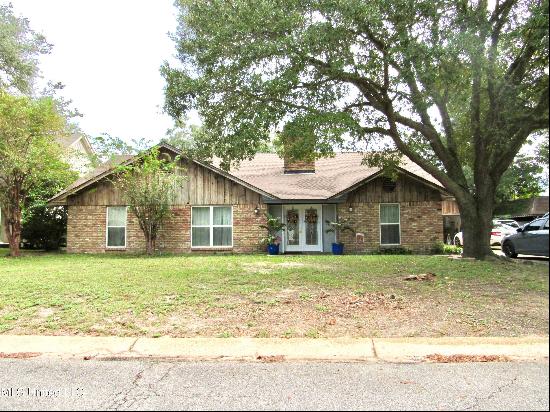 424 Melissa Drive, Biloxi MS 39531