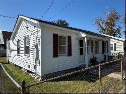 616 Live Oak Street, Metairie LA 70005