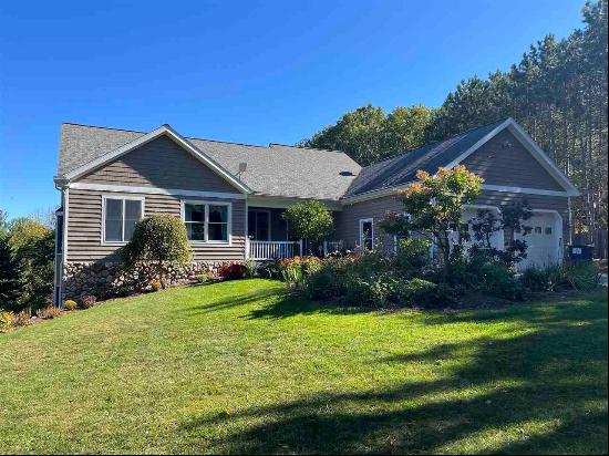 4303 Terpening Road, Harbor Springs MI 49740