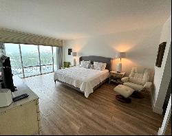 881 Ocean Dr Unit 5D, Key Biscayne FL 33149