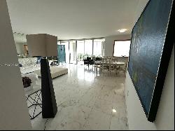 881 Ocean Dr Unit 5D, Key Biscayne FL 33149