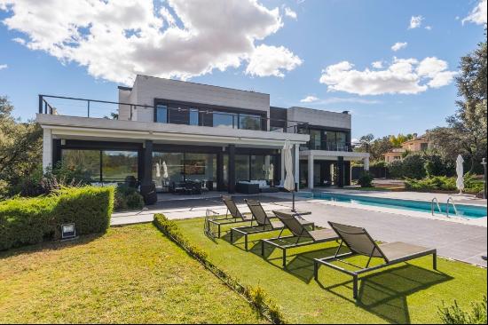 Villa for sale in Madrid, Ciudalcampo, Ciudalcampo 28707