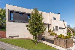 Villa for sale in Madrid, Ciudalcampo, Ciudalcampo 28707