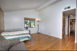 521 E Anapamu Street Unit C6, Santa Barbara CA 93103