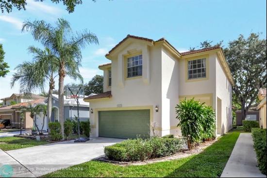 4932 Pelican St, Coconut Creek FL 33073