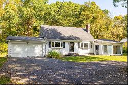 518 Old Hartford Road, Colchester CT 06415