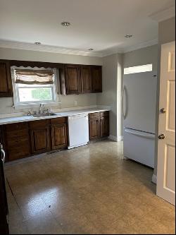 22 Roundy St #2, Beverly MA 01915