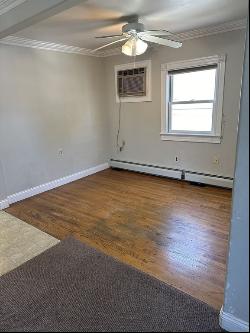 22 Roundy St #2, Beverly MA 01915