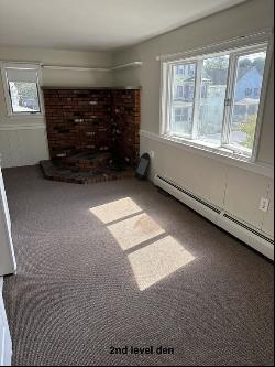 22 Roundy St #2, Beverly MA 01915