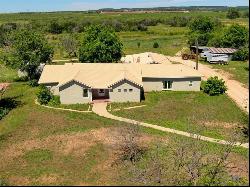 718 County Road 196, Ovalo TX 79541