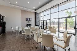 24 Woodstream Blvd Unit 607, Vaughan ON L4L8C4