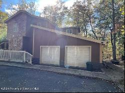 6476 Decker Road, Bushkill PA 18324