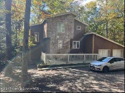 6476 Decker Road, Bushkill PA 18324