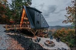 Enchanting Treehouse-Style Home Nestled in Blue Ridge Mountains