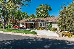 Stunning Southmoor Ranch with Renovated Kitchen and Private, Lush Backyard