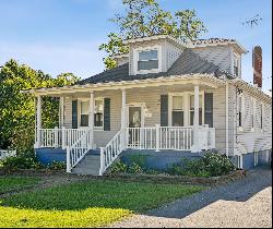 Home in Roseland Heights